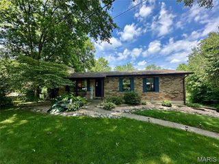 105 Whiteside Drive, Belleville, IL 62221