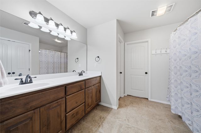 8409 N 77 East Avenue, Owasso, OK 74055