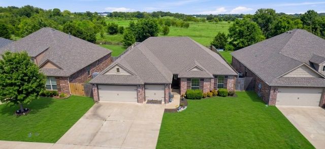 8409 N 77 East Avenue, Owasso, OK 74055