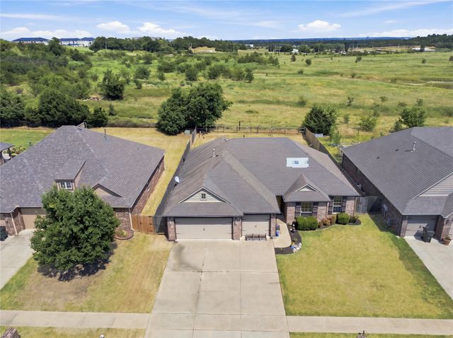 8409 N 77 East Avenue, Owasso, OK 74055