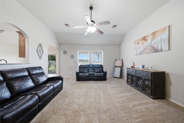 8409 N 77 East Avenue, Owasso, OK 74055