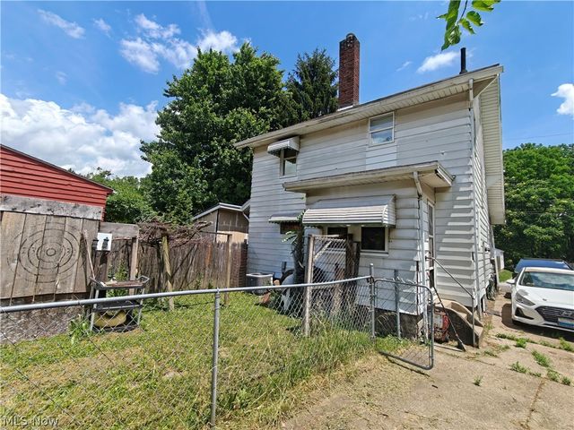 1135 Oak Avenue NW, Canton, OH 44708