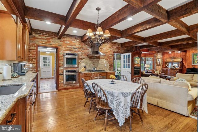 10810 BURBANK DR, Potomac, MD 20854