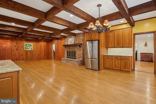 10810 BURBANK DR, Potomac, MD 20854