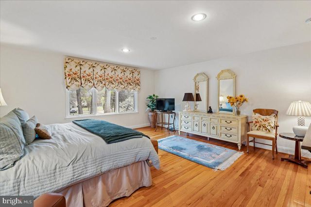 10810 BURBANK DR, Potomac, MD 20854