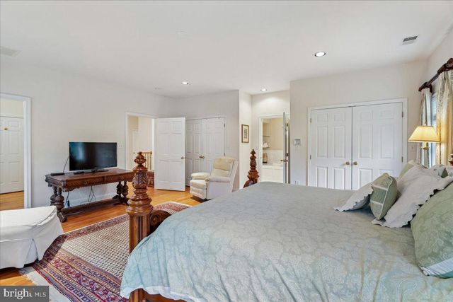 10810 BURBANK DR, Potomac, MD 20854