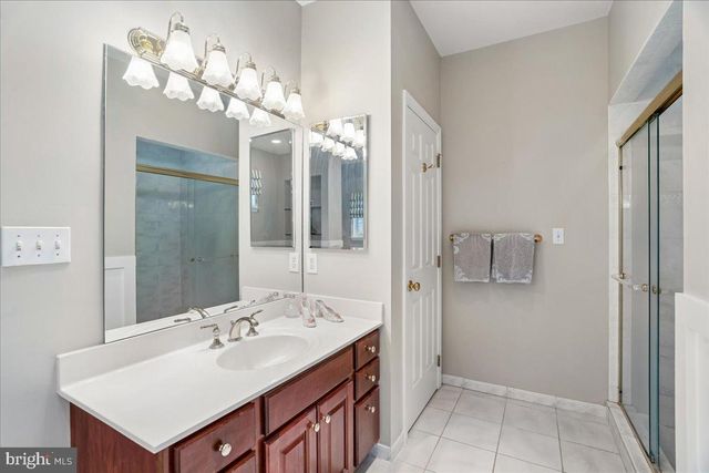 10810 BURBANK DR, Potomac, MD 20854