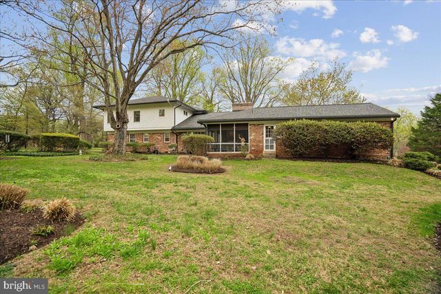 10810 BURBANK DR, Potomac, MD 20854