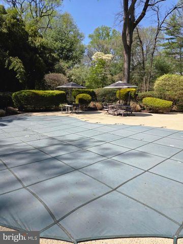 10810 BURBANK DR, Potomac, MD 20854
