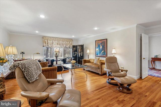 10810 BURBANK DR, Potomac, MD 20854