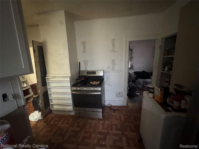 11881 Saint Patrick Street, Detroit, MI 48205