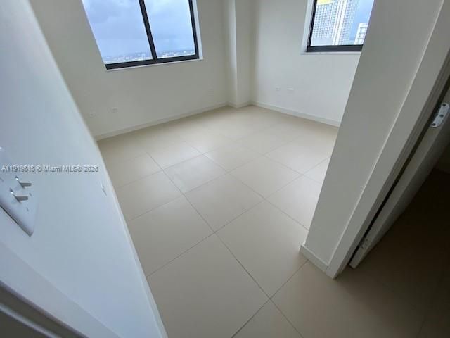 999 SW 1 AV 3214, Miami, FL 33130