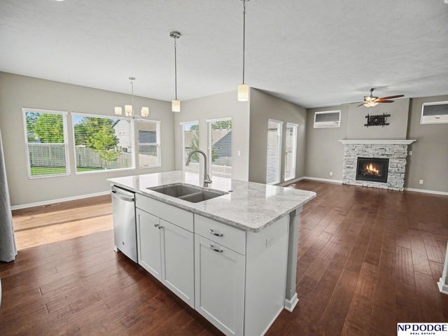16911 Cary Street, Omaha, NE 68136