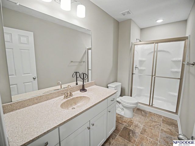 16911 Cary Street, Omaha, NE 68136