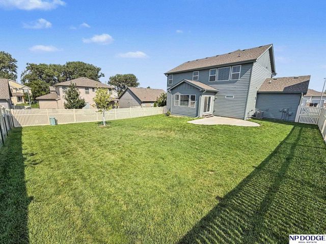 16911 Cary Street, Omaha, NE 68136