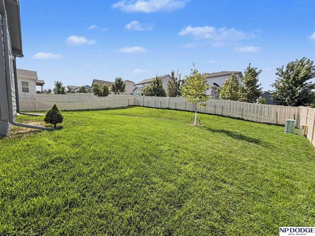 16911 Cary Street, Omaha, NE 68136