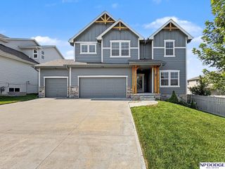 16911 Cary Street, Omaha, NE 68136