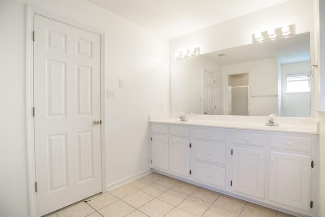 105 CENTER SPRINGS DR, Collierville, TN 38017