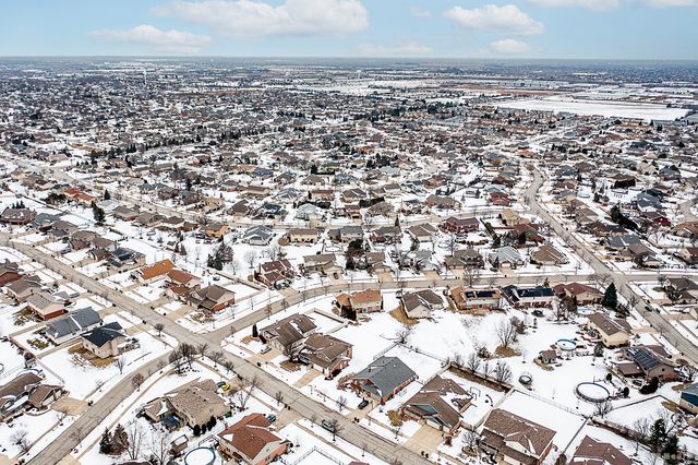 8548 Monaghan Drive, Tinley Park, IL 60487