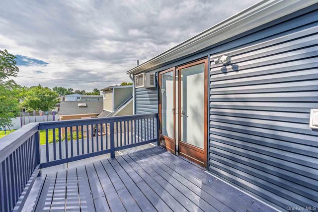 27 Park Lane, Bethpage, NY 11714
