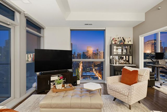 303 W Ohio Street 3502, Chicago, IL 60654