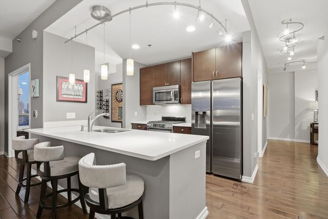 303 W Ohio Street 3502, Chicago, IL 60654