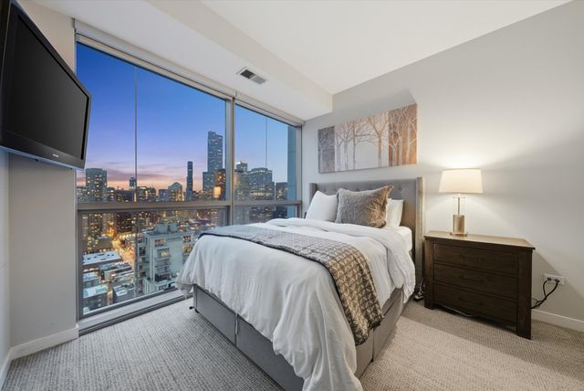 303 W Ohio Street 3502, Chicago, IL 60654