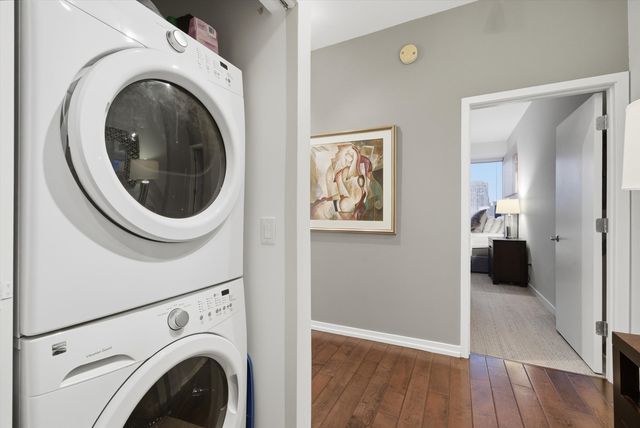 303 W Ohio Street 3502, Chicago, IL 60654