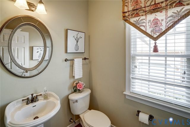 504 Hunt Field Rd, Manakin Sabot, VA 23103