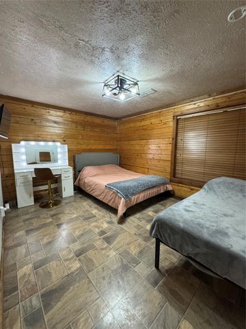 1760 County Road 215, Weimar, TX 78962
