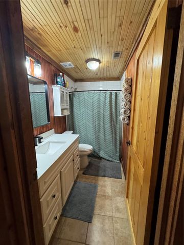 1760 County Road 215, Weimar, TX 78962