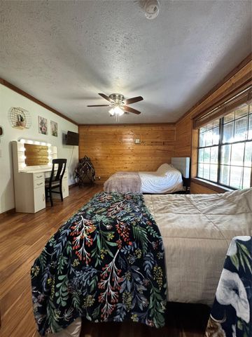 1760 County Road 215, Weimar, TX 78962