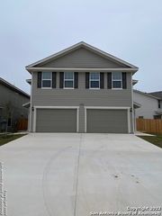 7521 Astro Fld # 102, San Antonio, TX 78253