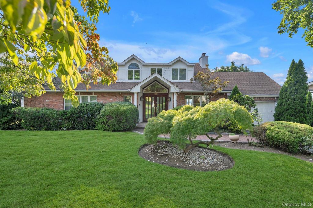 120 Gristmill Lane, Great Neck, NY 11023 — photo 4
