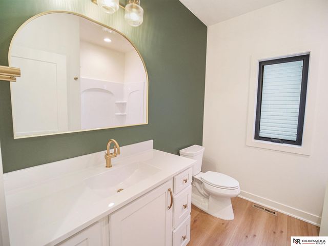 19720 Long View Lane, Hickman, NE 68372
