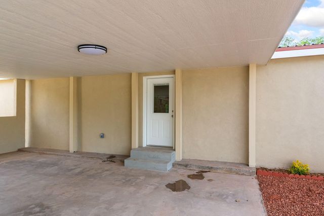 14 Square Deal Road, Belen, NM 87002