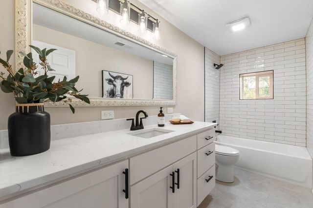14 Square Deal Road, Belen, NM 87002