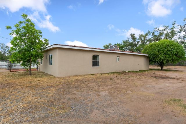 14 Square Deal Road, Belen, NM 87002