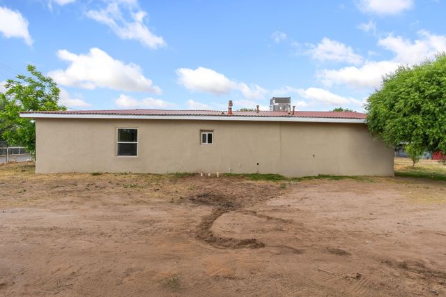 14 Square Deal Road, Belen, NM 87002