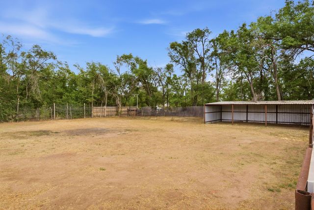 14 Square Deal Road, Belen, NM 87002