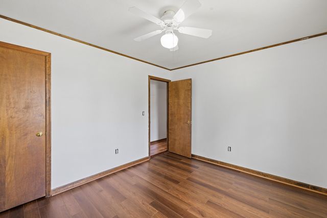 57 GREENBRIAR LN, Stuarts Draft, VA 24477