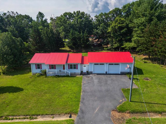 57 GREENBRIAR LN, Stuarts Draft, VA 24477