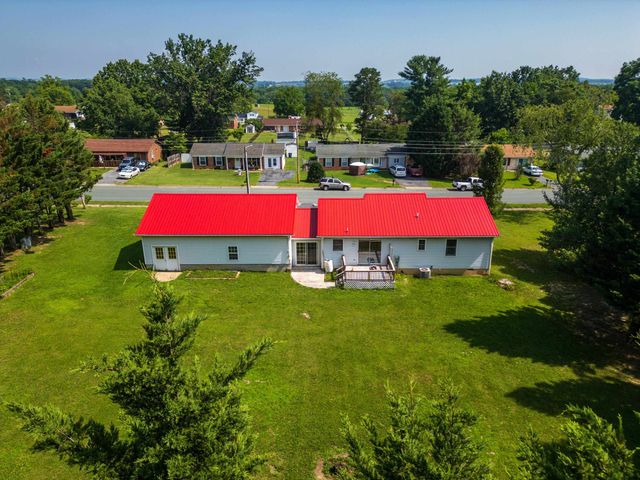 57 GREENBRIAR LN, Stuarts Draft, VA 24477