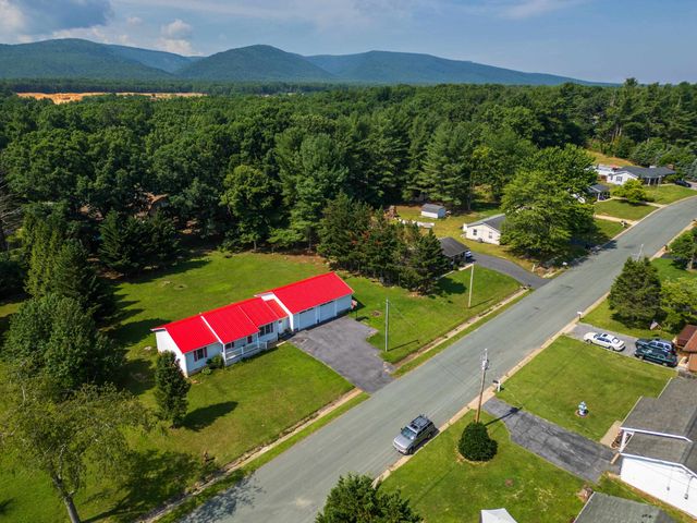 57 GREENBRIAR LN, Stuarts Draft, VA 24477