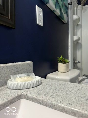 230 E 9th Street 406, Indianapolis, IN 46204