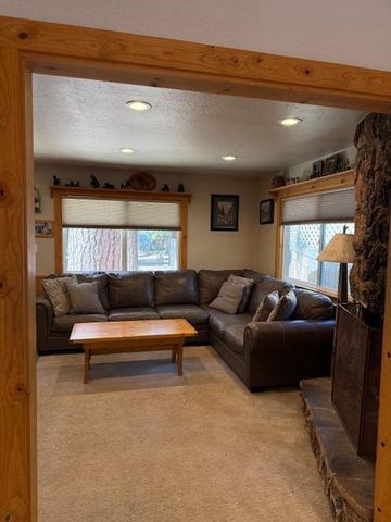 814 Capistrano Ave, South Lake Tahoe, CA 96150