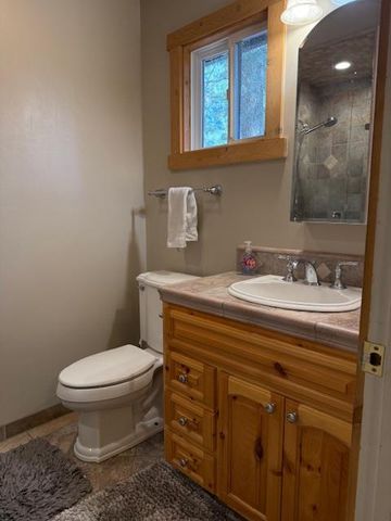 814 Capistrano Ave, South Lake Tahoe, CA 96150