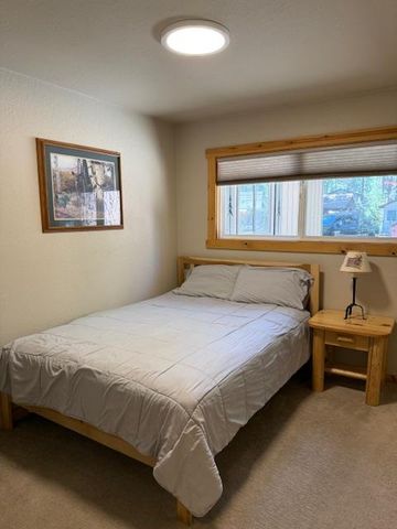 814 Capistrano Ave, South Lake Tahoe, CA 96150