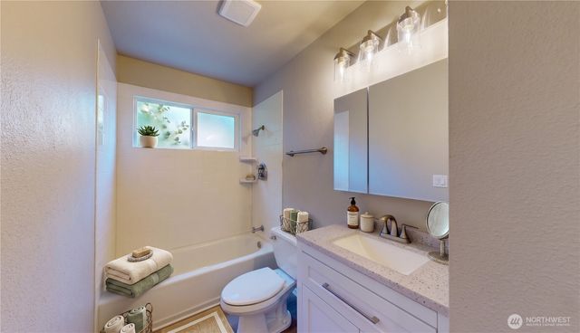 18739 SE 268th Street, Covington, WA 98042