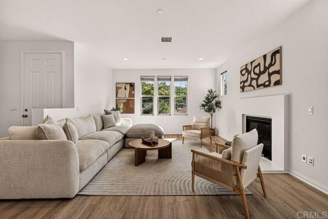 4301 Pacifica Way 2, Oceanside, CA 92056